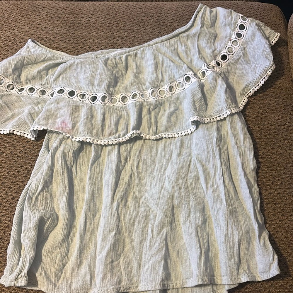 Off the shoulder